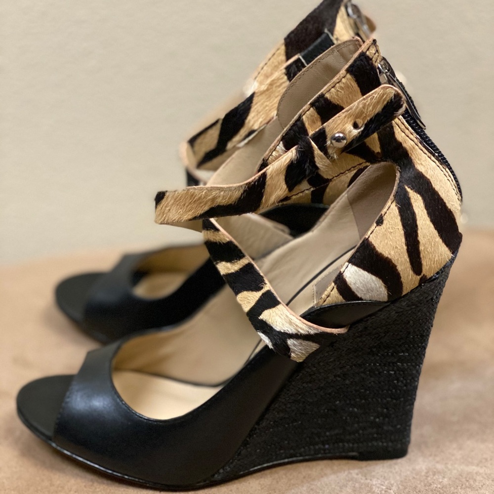 GUESS BY MARCIANO JENNY WEDGE